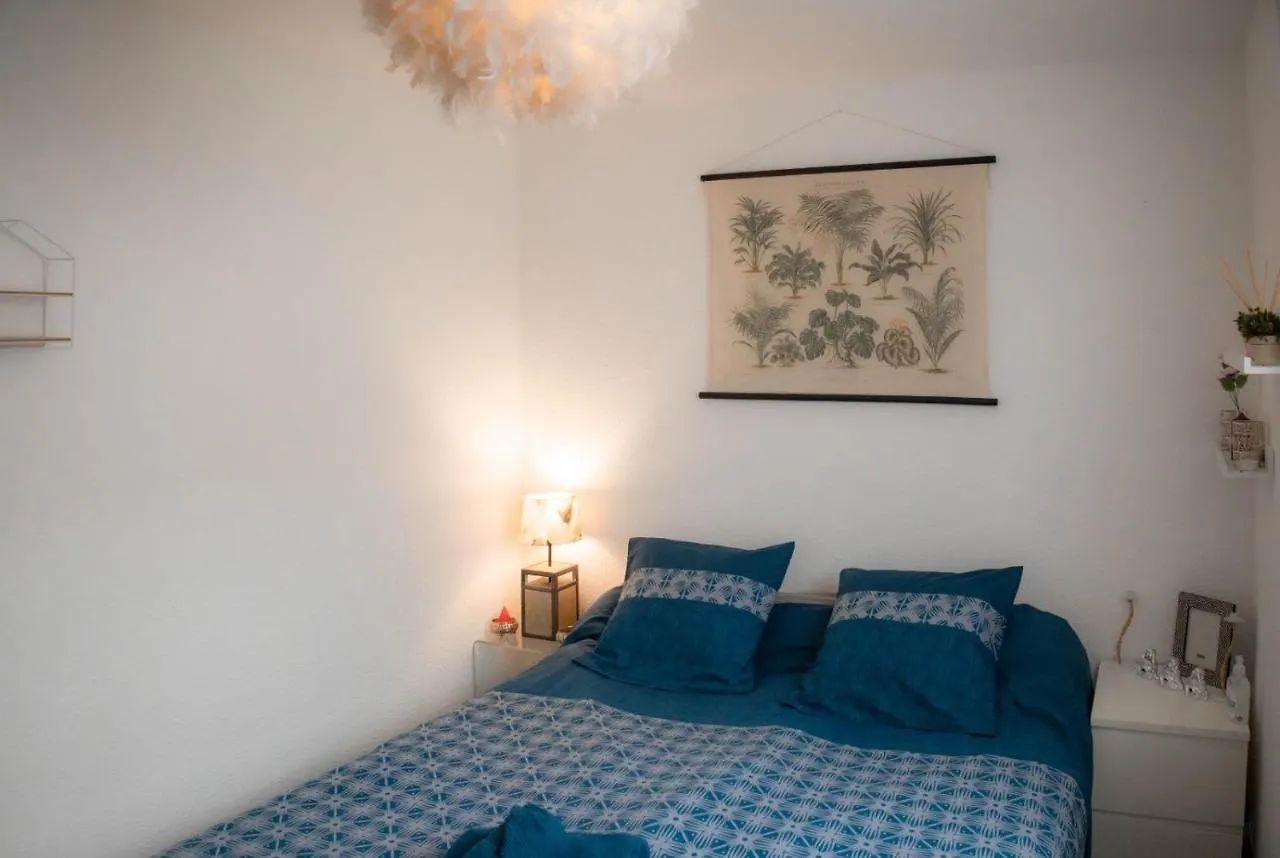 Superbe Appartement Avec Parking Prive Et Entree Autonome Rennes 0*,  France